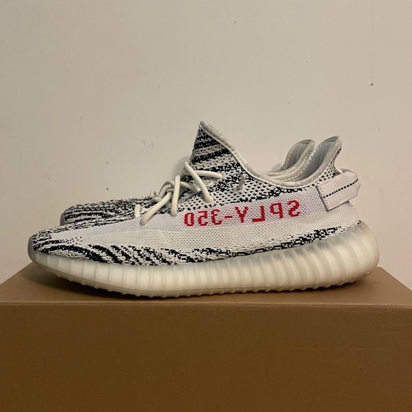 Yeezy 350 Zebra - Picture 2 of 5
